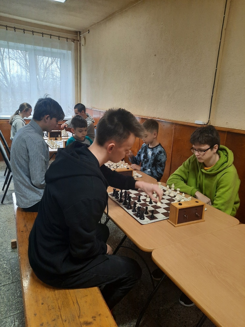 Турнир по шахматам среди школьников..